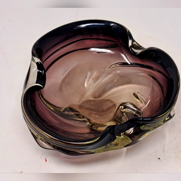 Amethyst Art Glass Dish - Picture 2 of 4